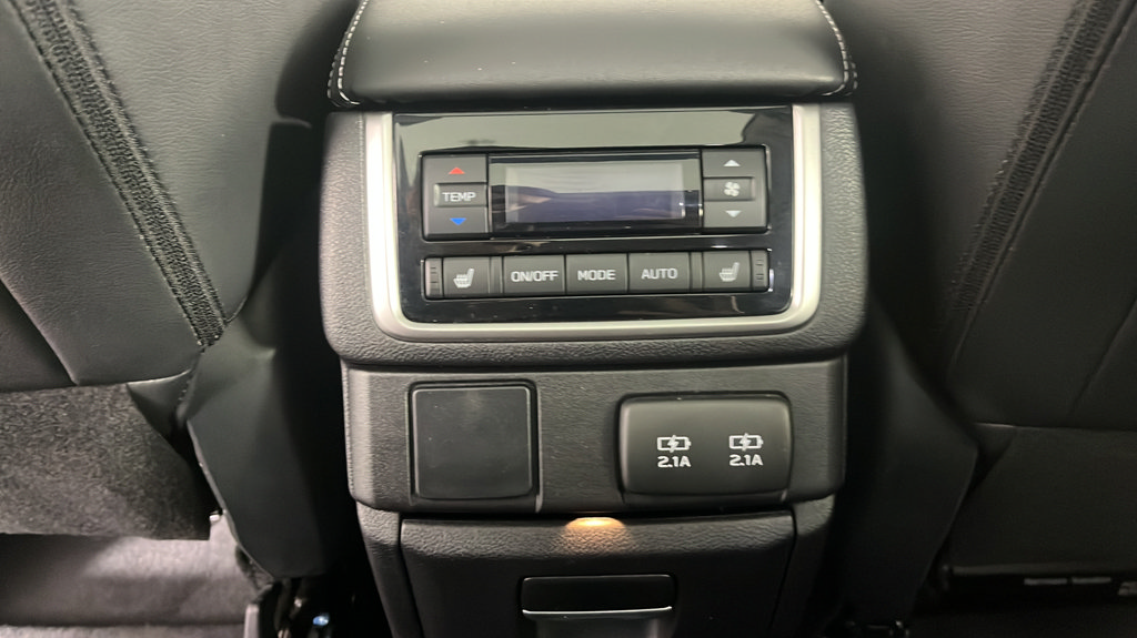 Used 2022 Subaru Ascent Limited w/ Technology Package AWD/4WD image 38