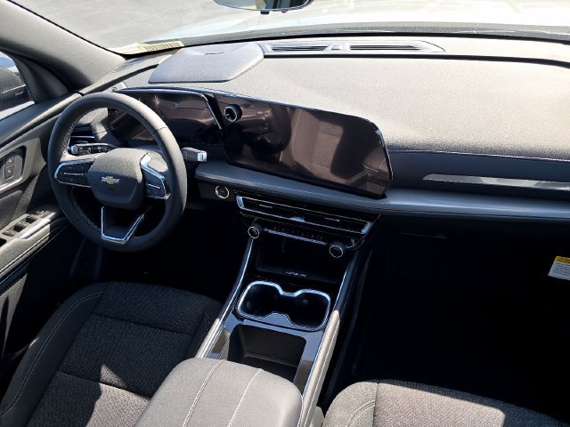 New 2027 Chevrolet Traverse LT w/ Driver Confidence Package FWD image 22