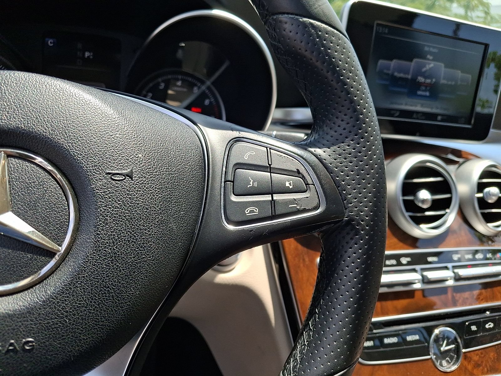 Used 2016 Mercedes-Benz C 300 4MATIC Sedan image 23