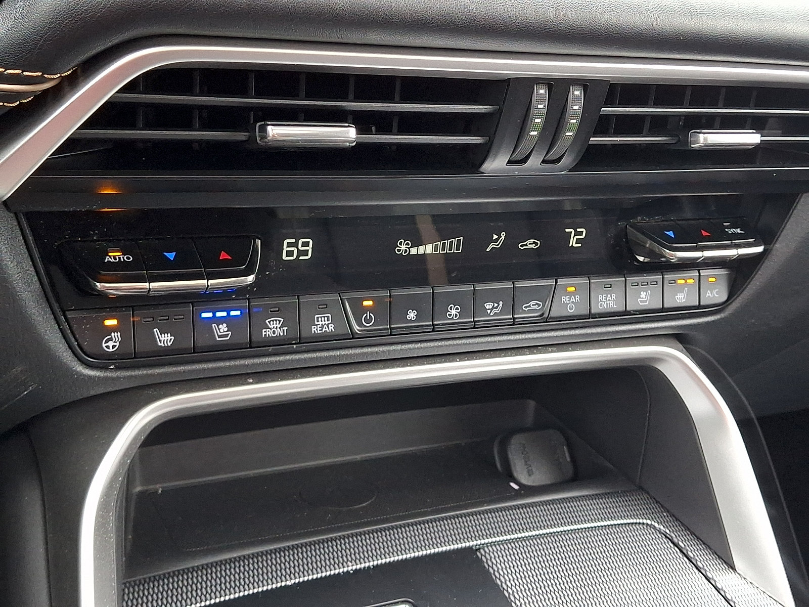 Certified 2024 MAZDA CX-90 Plug-In Hybrid w/ Premium Plus AWD/4WD image 19