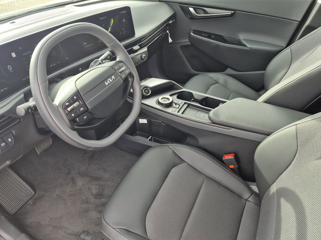 New 2025 Kia EV6 Light w/ Light LR Technology Package image 10