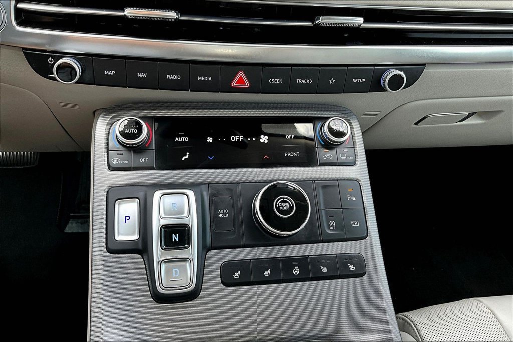 Used 2024 Hyundai Palisade Calligraphy FWD image 16