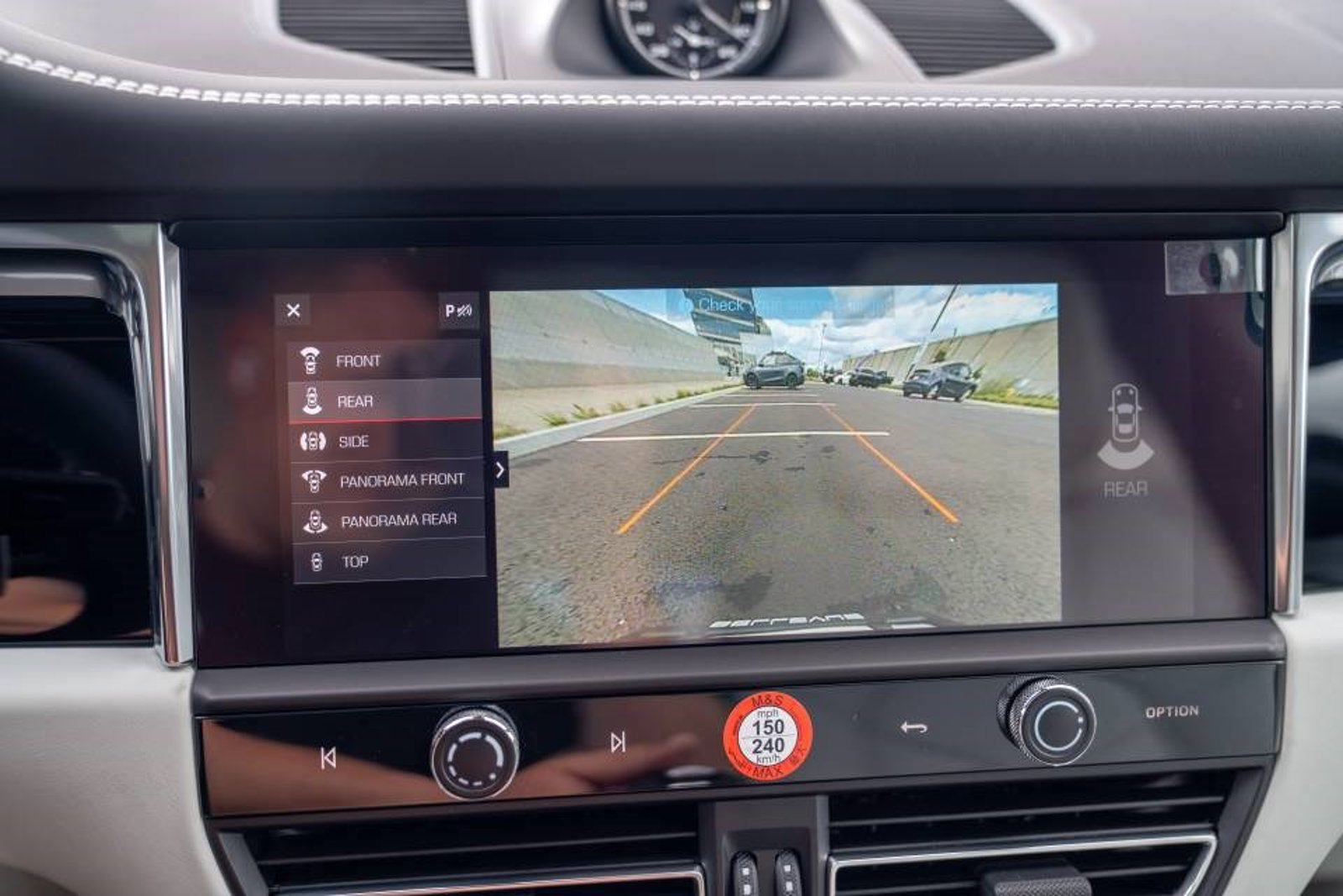 New 2026 Porsche Macan AWD/4WD image 18