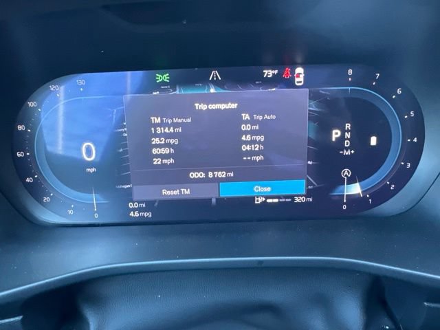 Certified 2025 Volvo XC40 B5 Plus AWD/4WD image 24