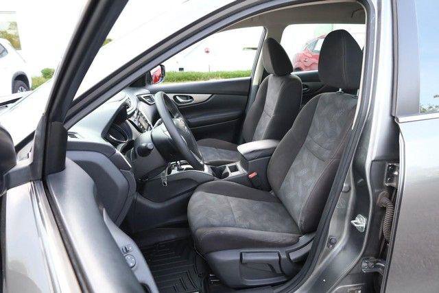 Used 2016 Nissan Rogue S AWD/4WD image 8