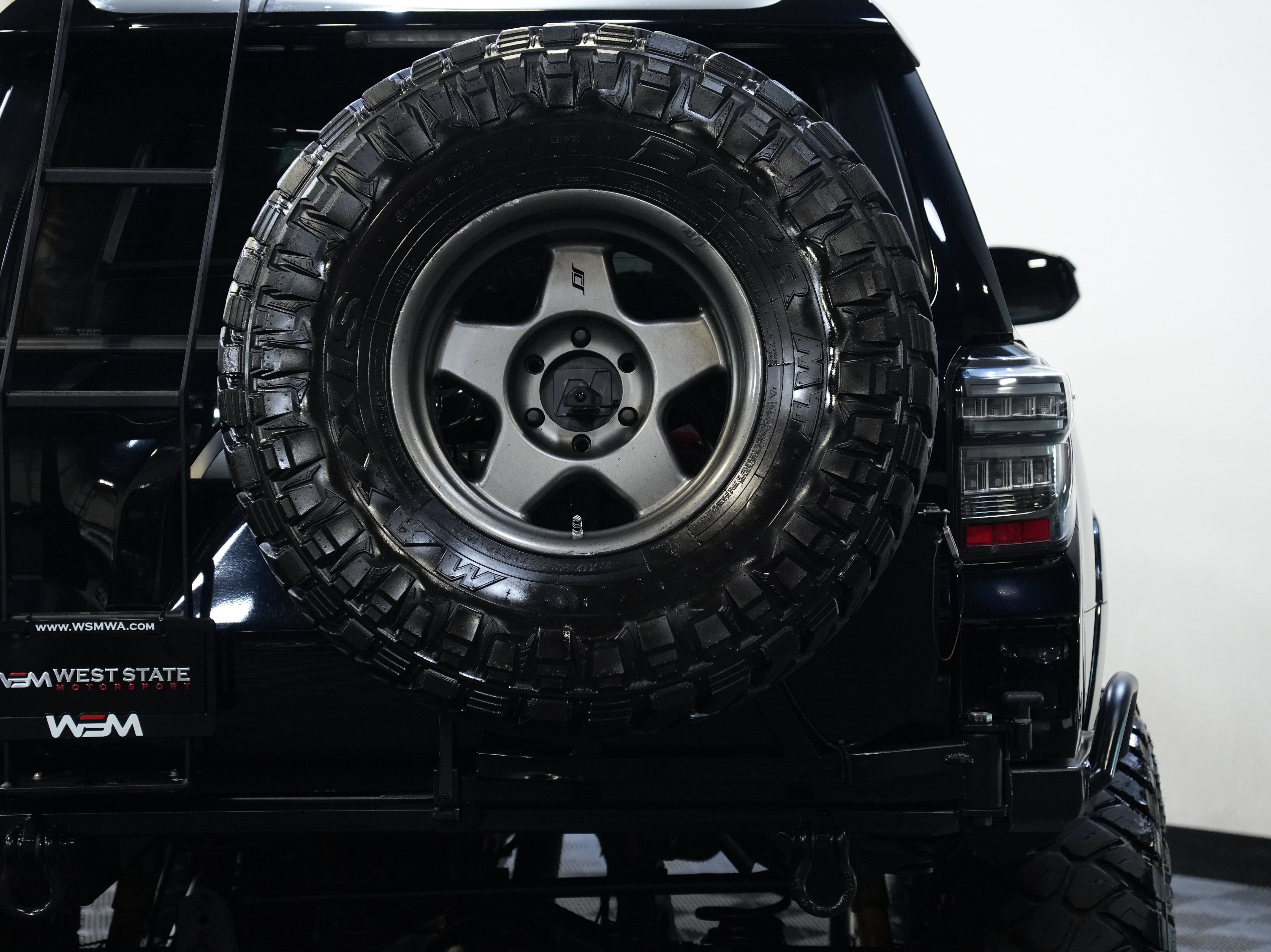 Used 2017 Toyota 4Runner TRD Off-Road AWD/4WD image 17