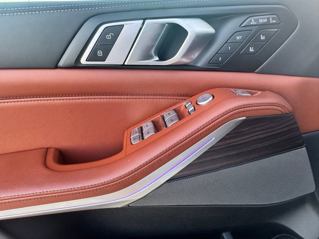 Used 2023 BMW X7 M60i w/ Executive Package image 14