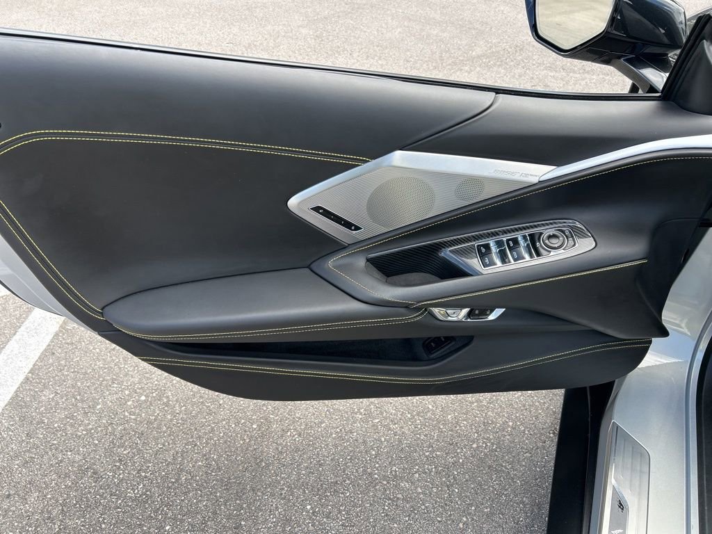 Used 2021 Chevrolet Corvette Stingray Premium Conv w/ Z51 Performance Package image 12