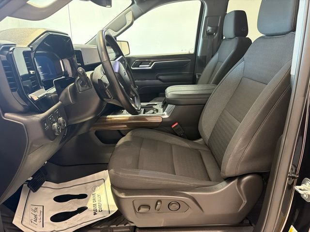 Used 2025 Chevrolet Silverado 1500 RST AWD/4WD image 14