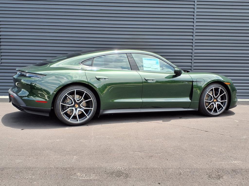 New 2025 Porsche Taycan image 31