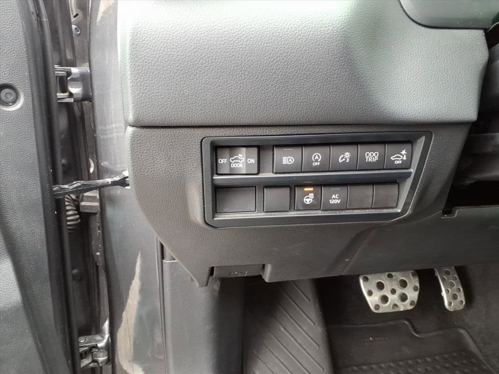 Used 2022 Toyota Tundra Limited w/ TRD Off-Road Package image 17