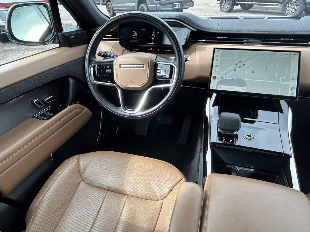 Used 2025 Land Rover Range Rover Sport SE AWD/4WD image 9