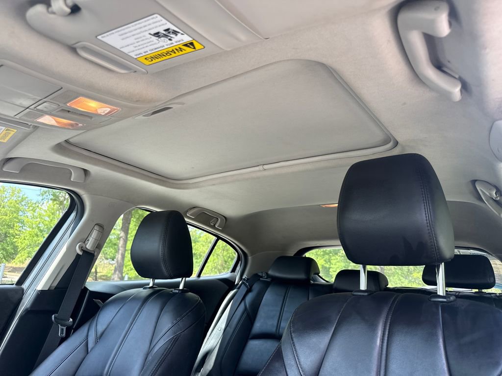 Used 2017 MAZDA MAZDA3 Touring FWD image 30