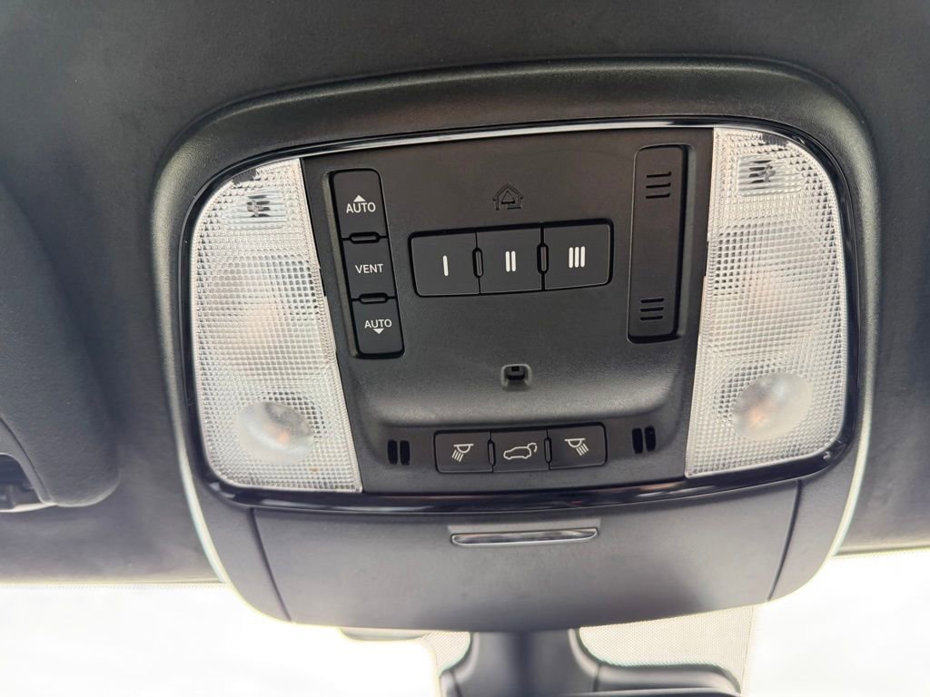 Used 2024 Dodge Durango R/T AWD/4WD image 11