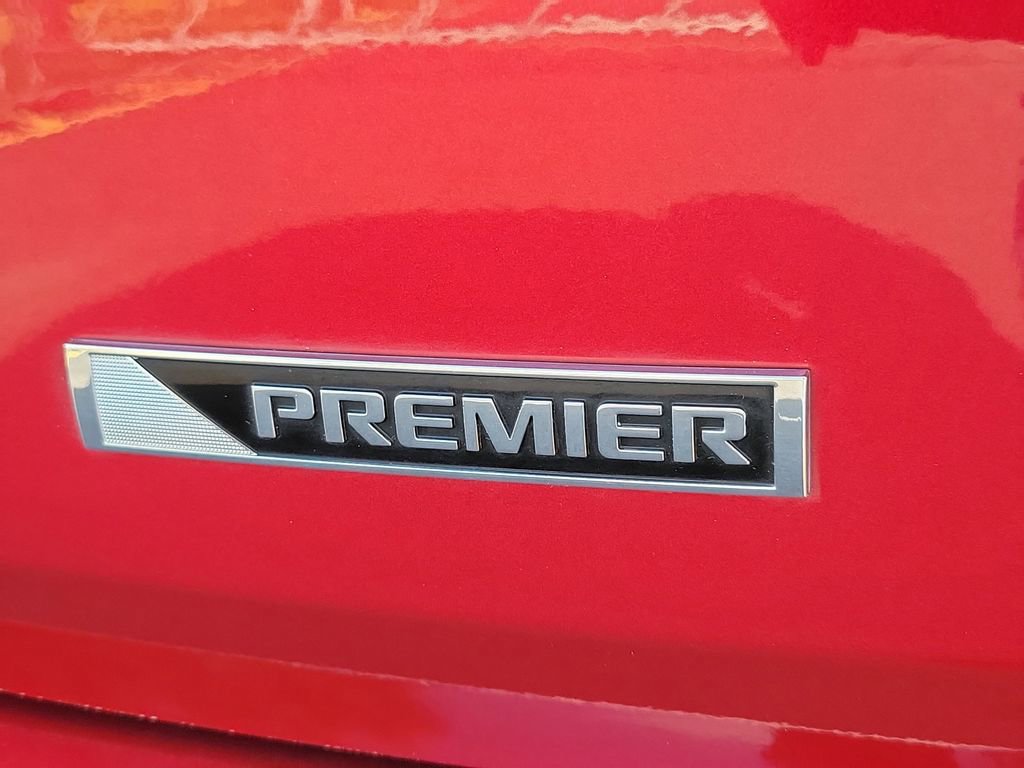 Used 2018 Chevrolet Traverse Premier w/ Driver Confidence II Package image 8