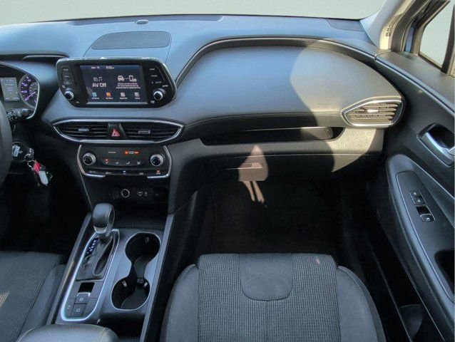 Used 2019 Hyundai Santa Fe SE image 18