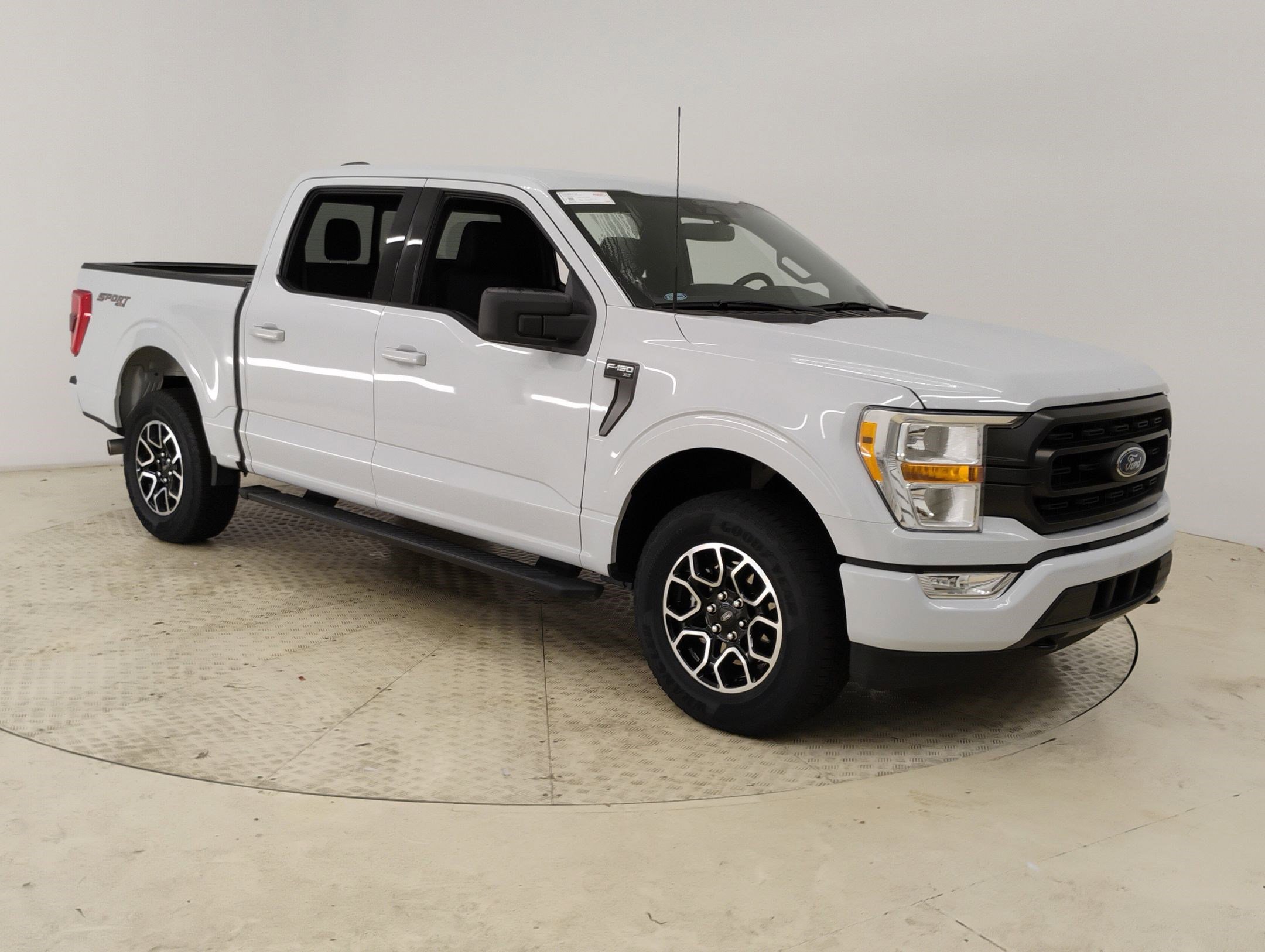 Certified 2022 Ford F150 XLT w/ Equipment Group 301A Mid image 7