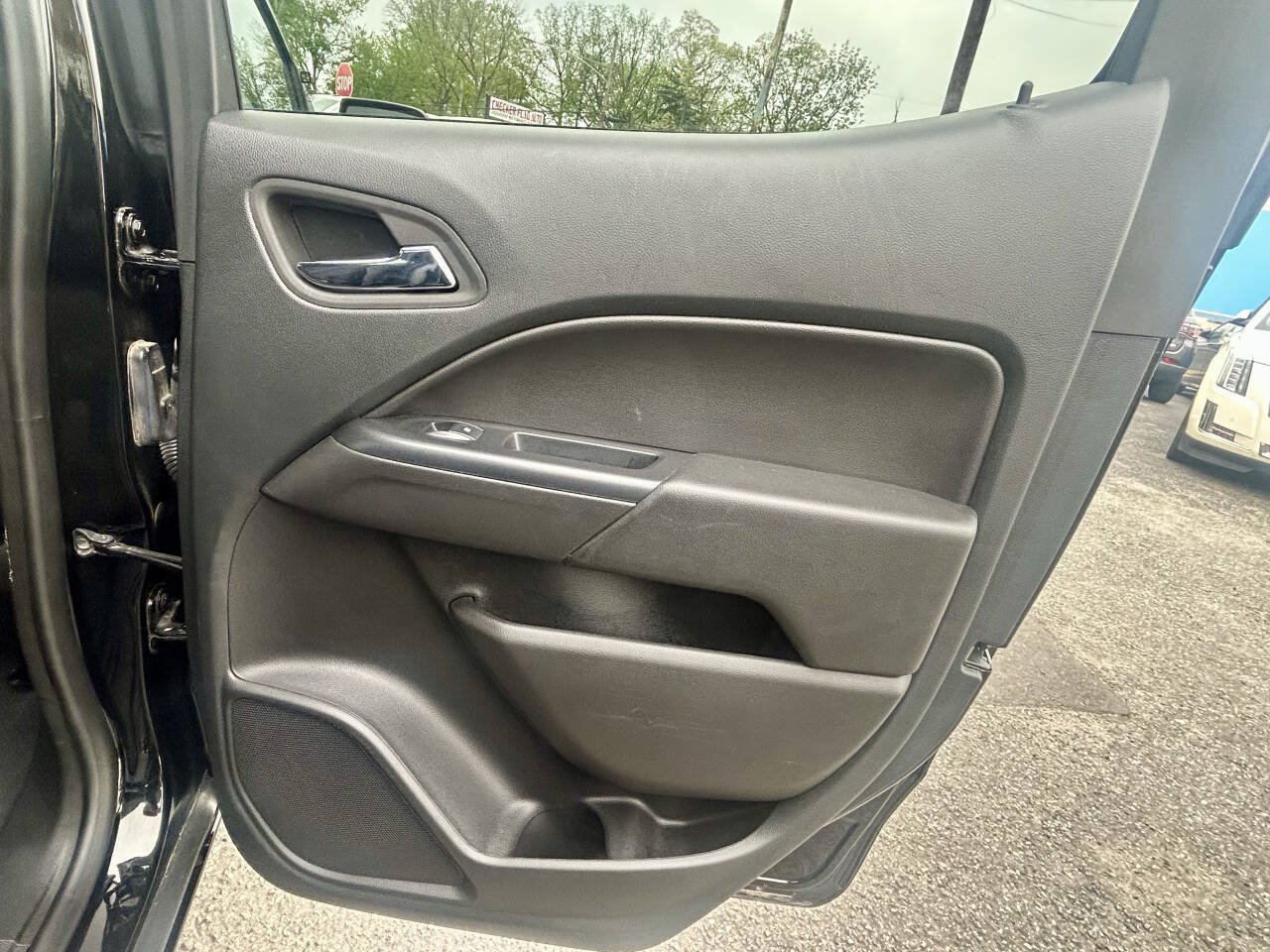 Used 2022 Chevrolet Colorado LT w/ LT Convenience Package AWD/4WD image 15