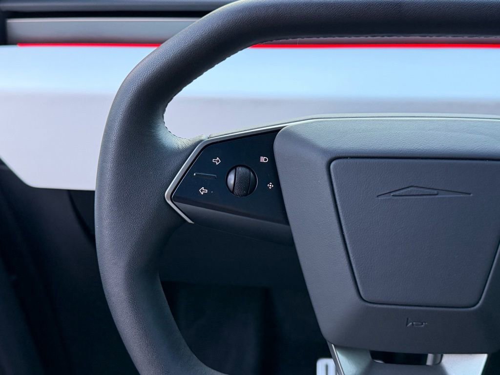 Used 2024 Tesla Cybertruck AWD Crew Cab image 16