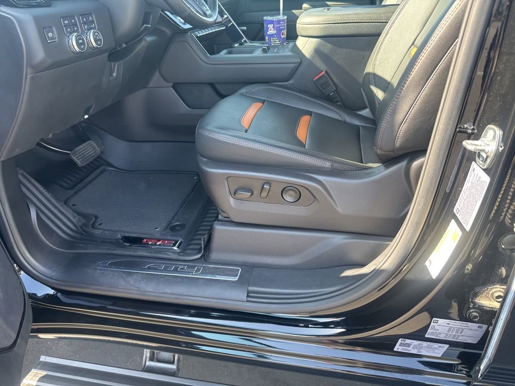 Certified 2025 GMC Sierra 2500 AT4 w/ AT4 Premium Plus Package AWD/4WD image 7