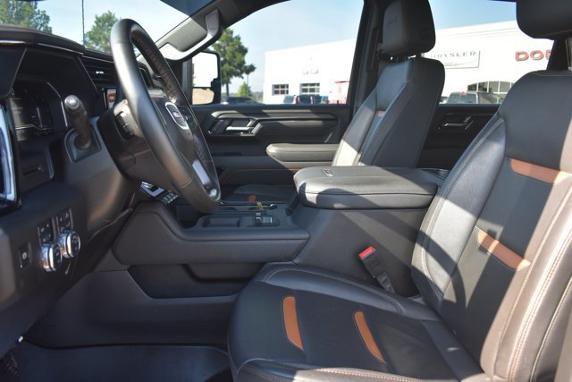 Used 2025 GMC Sierra 2500 AT4 AWD/4WD image 18