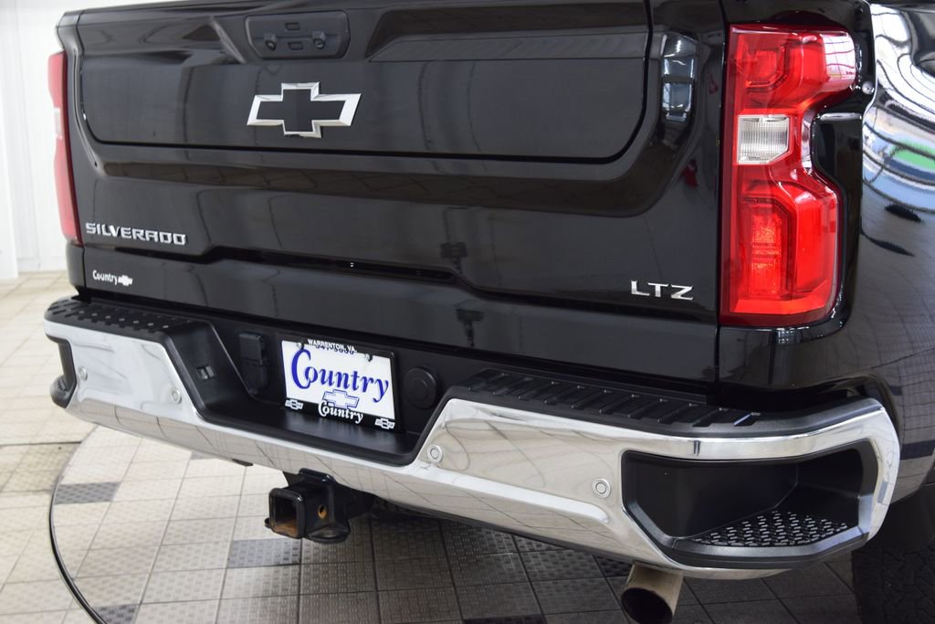 Used 2024 Chevrolet Silverado 2500 LTZ w/ LTZ Plus Package image 24