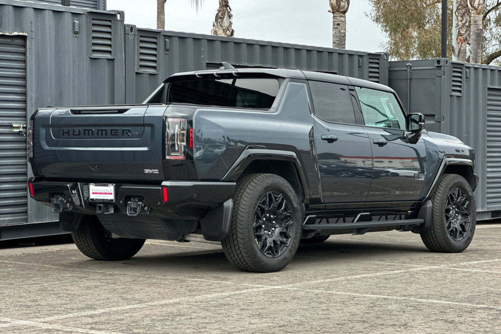 Used 2025 GMC Hummer EV 3X w/ LPO, Dark Essentials Package image 8