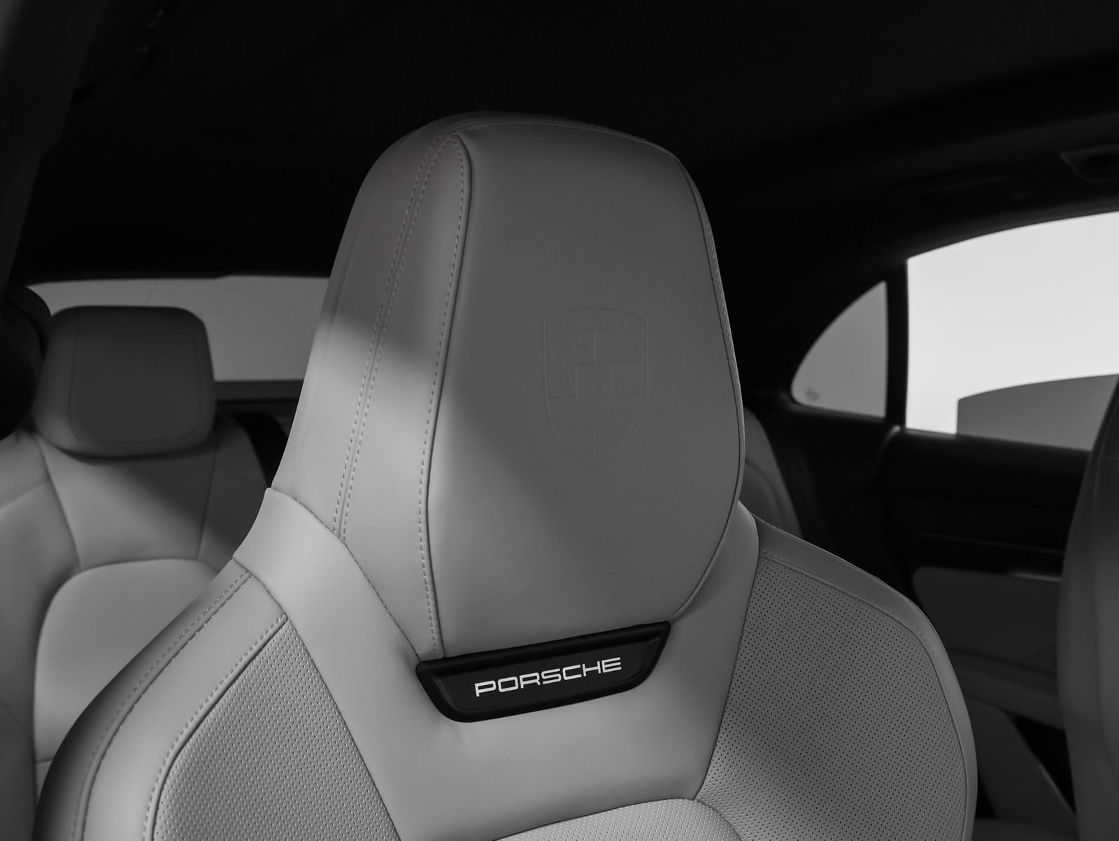 New 2026 Porsche Macan 4 Electric AWD/4WD image 23