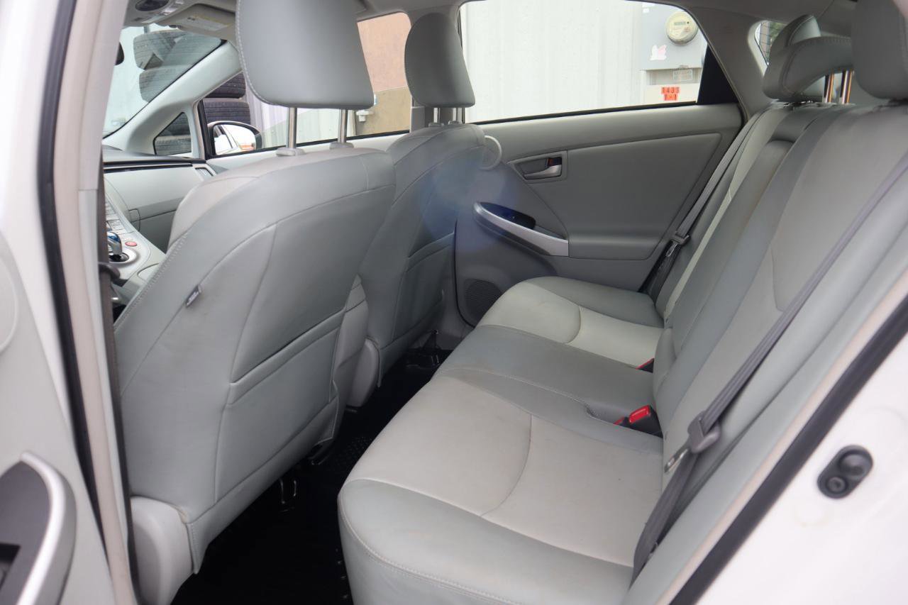 Used 2015 Toyota Prius Four w/ Deluxe Solar Roof Package image 58