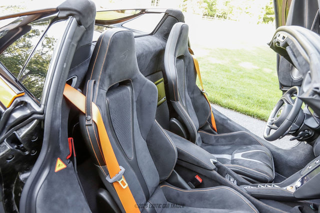 Used 2026 McLaren 750S Spider RWD image 30