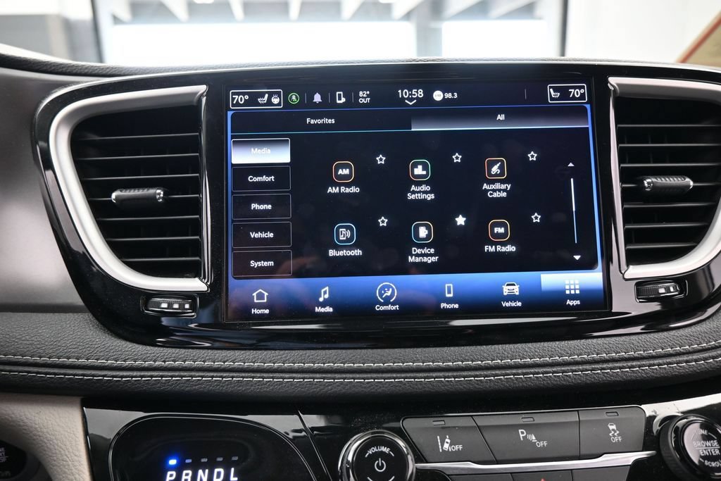 Used 2023 Chrysler Pacifica Touring-L FWD image 20