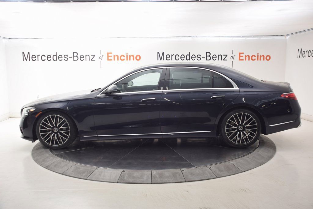 New 2025 Mercedes-Benz S 580 4MATIC Sedan image 3