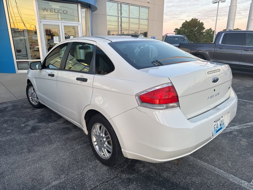 Used 2009 Ford Focus SE FWD image 7
