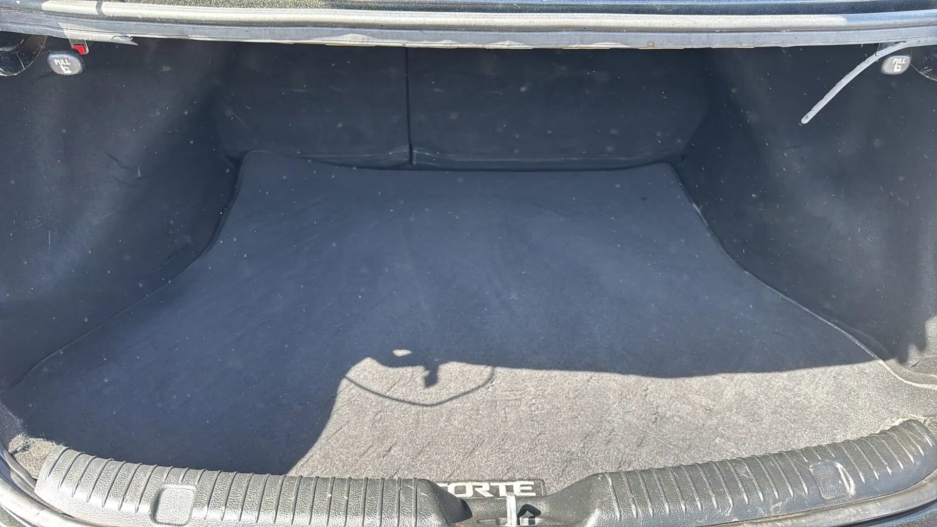 Used 2015 Kia Forte Koup SX image 12