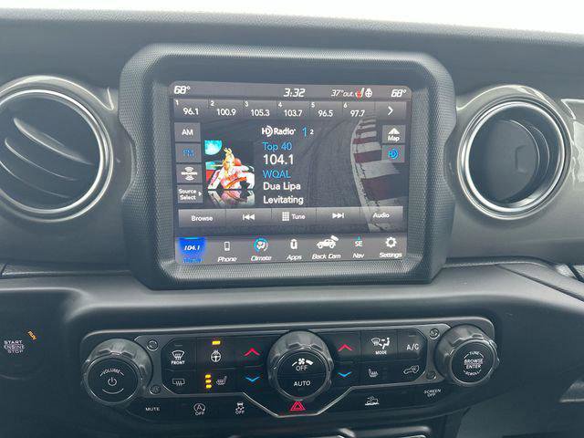 Certified 2022 Jeep Wrangler Unlimited Sahara w/ Cold Weather Group image 18