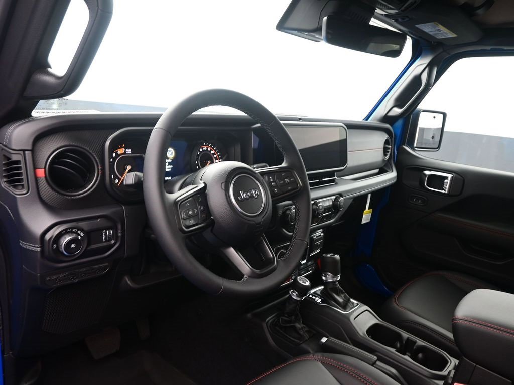 New 2025 Jeep Wrangler Unlimited Rubicon w/ Technology Group image 9