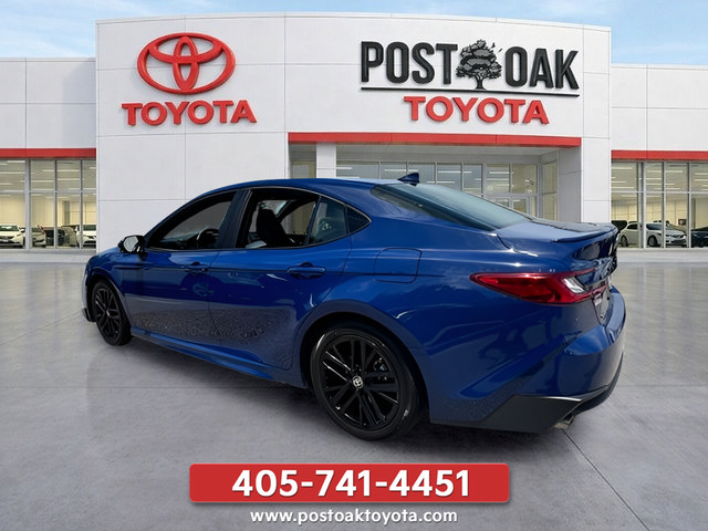 Used 2025 Toyota Camry SE FWD image 6