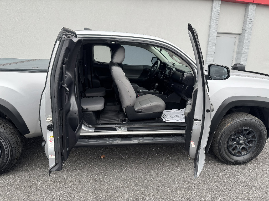 Used 2019 Toyota Tacoma SR w/ SX Package image 13