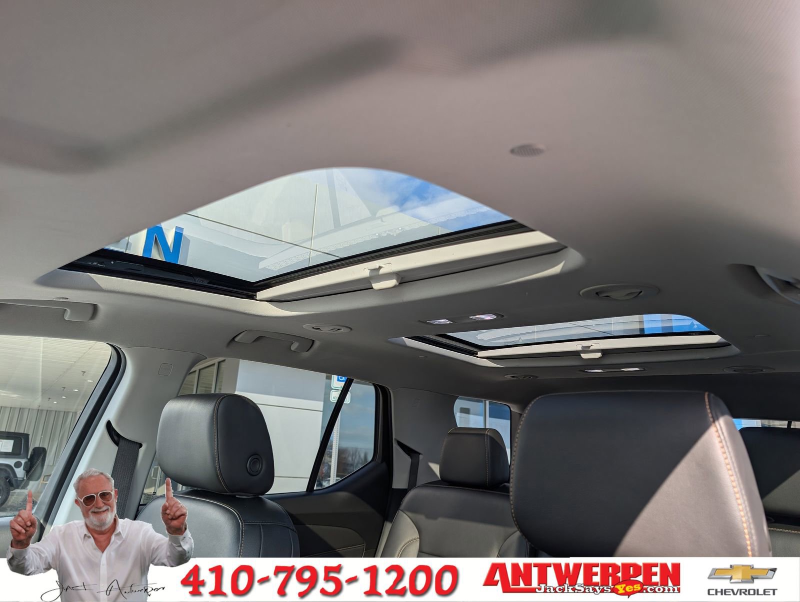 Used 2020 Chevrolet Traverse LT w/ LT Premium Package image 34