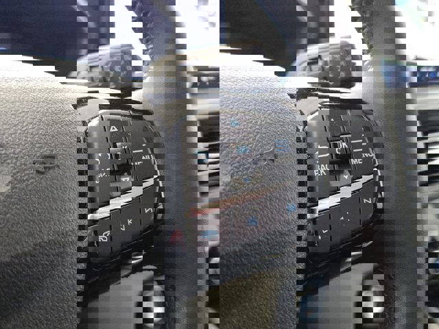 Used 2023 Ford Escape SE image 28