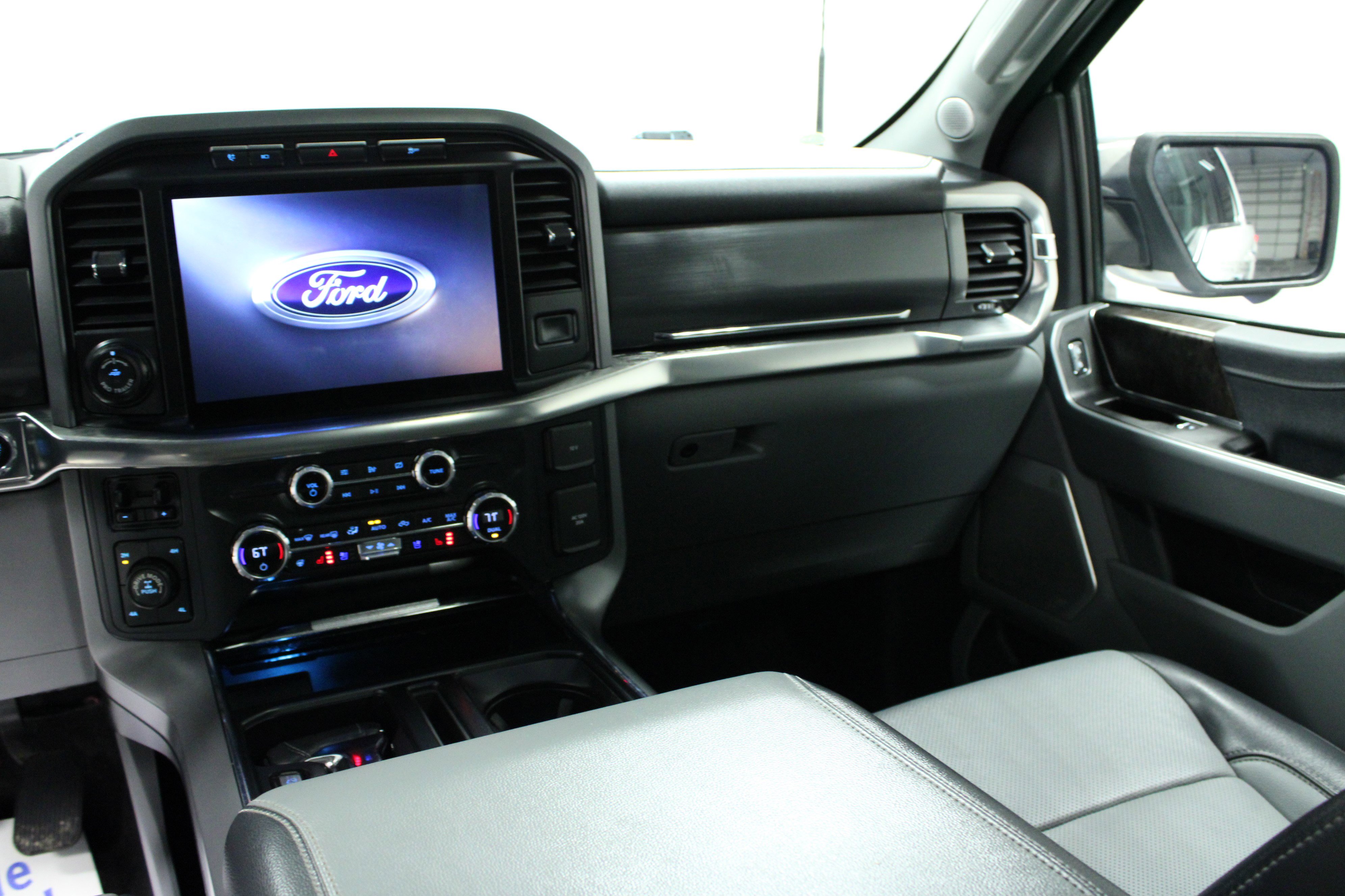 Used 2021 Ford F150 Lariat w/ Equipment Group 502A High image 19