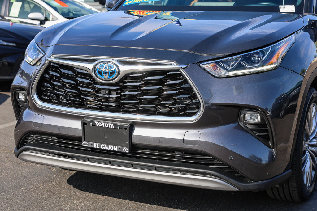 Used 2023 Toyota Highlander Platinum AWD/4WD image 21