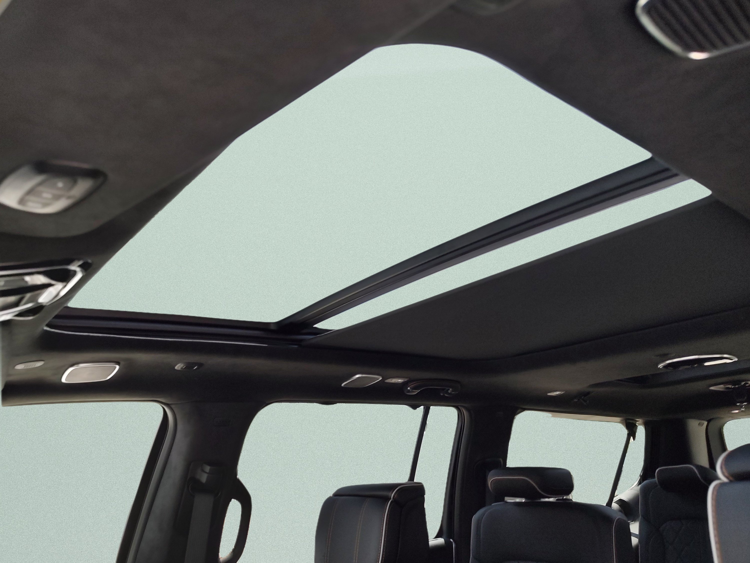 New 2026 Jeep Grand Wagoneer L Summit AWD/4WD image 27