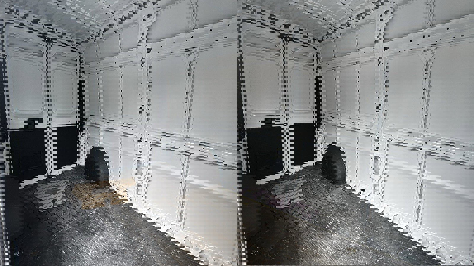 Used 2025 RAM ProMaster 2500 w/ Convenience Group image 26