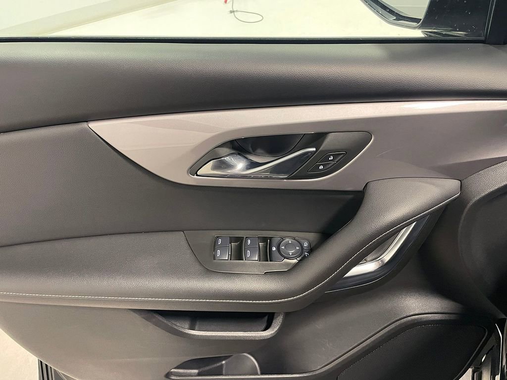 Used 2025 Chevrolet Blazer LT image 18