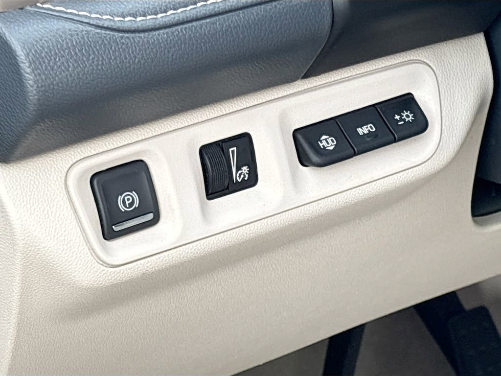 Used 2020 GMC Acadia Denali w/ Technology Package image 10