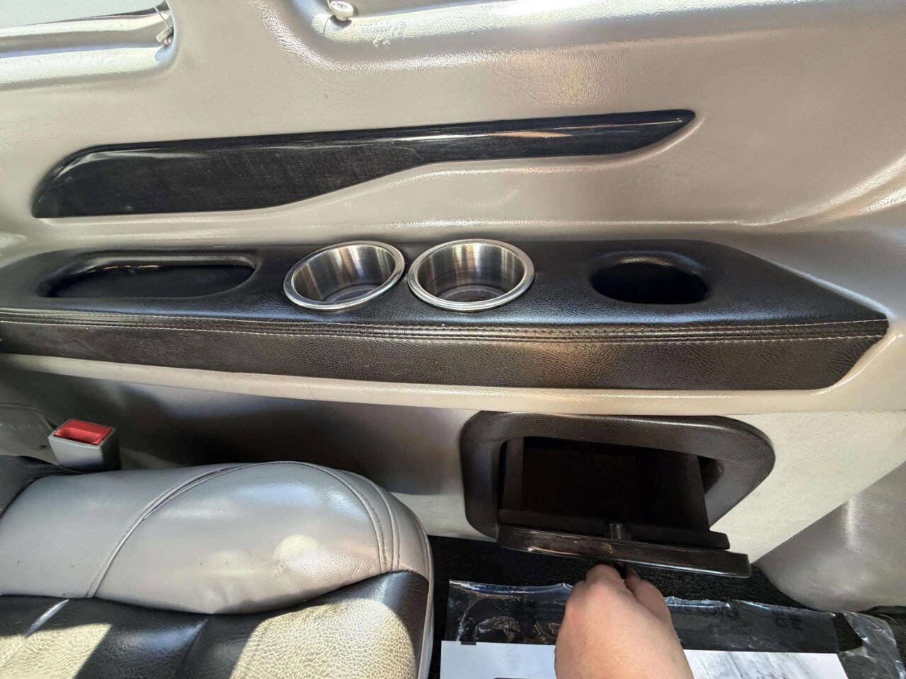 Used 2021 Chevrolet Express 2500 LS w/ Enhanced Convenience Package image 23