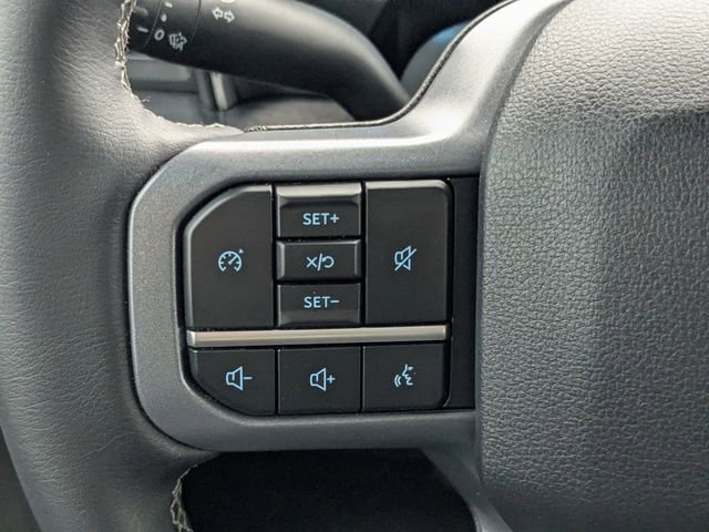 Used 2025 Ford F250 Lariat w/ Black Appearance Package image 24