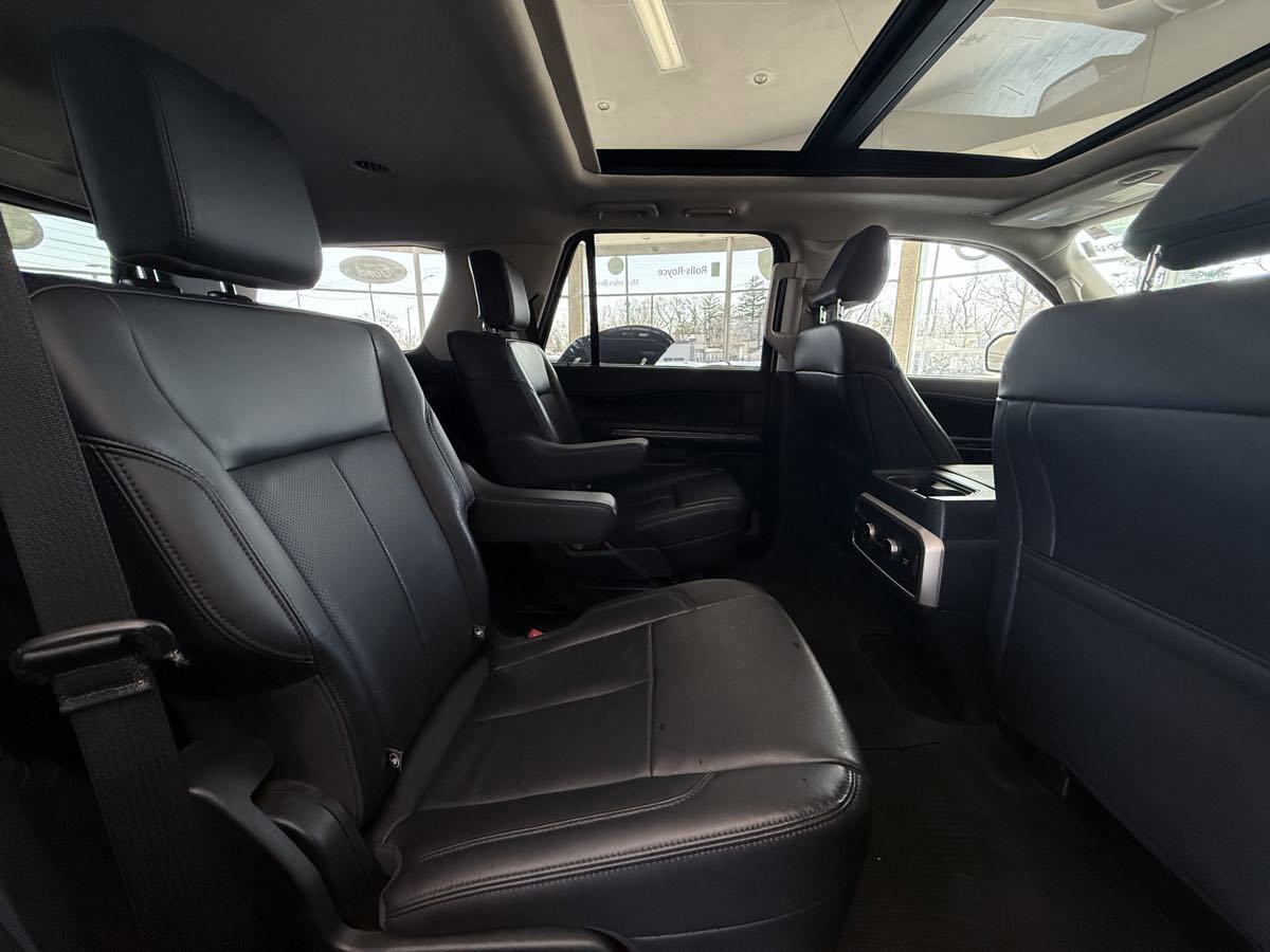 Used 2024 Ford Expedition XLT image 25