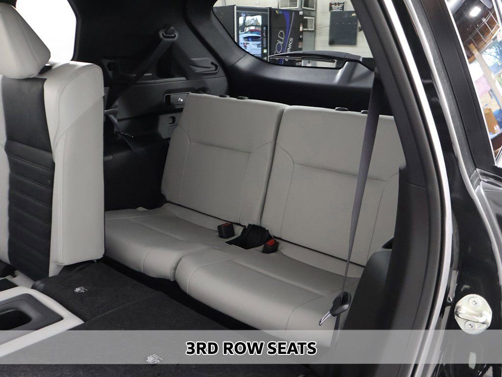 New 2025 Mitsubishi Outlander SE image 10